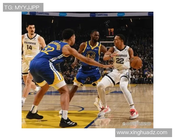 2015年季后赛勇士与灰熊第四场激战回顾与精彩瞬间分析